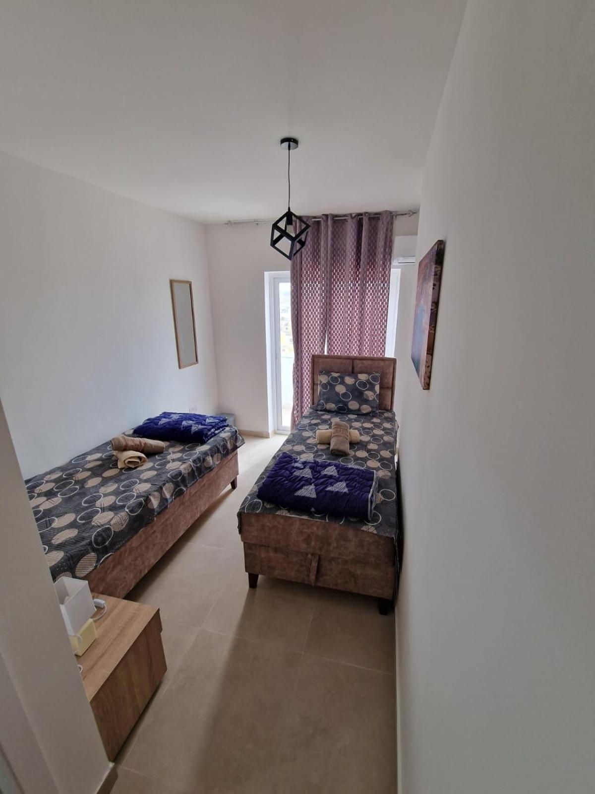 Sky Apartment 3 เซนต์พอลส์เบย์ ภายนอก รูปภาพ