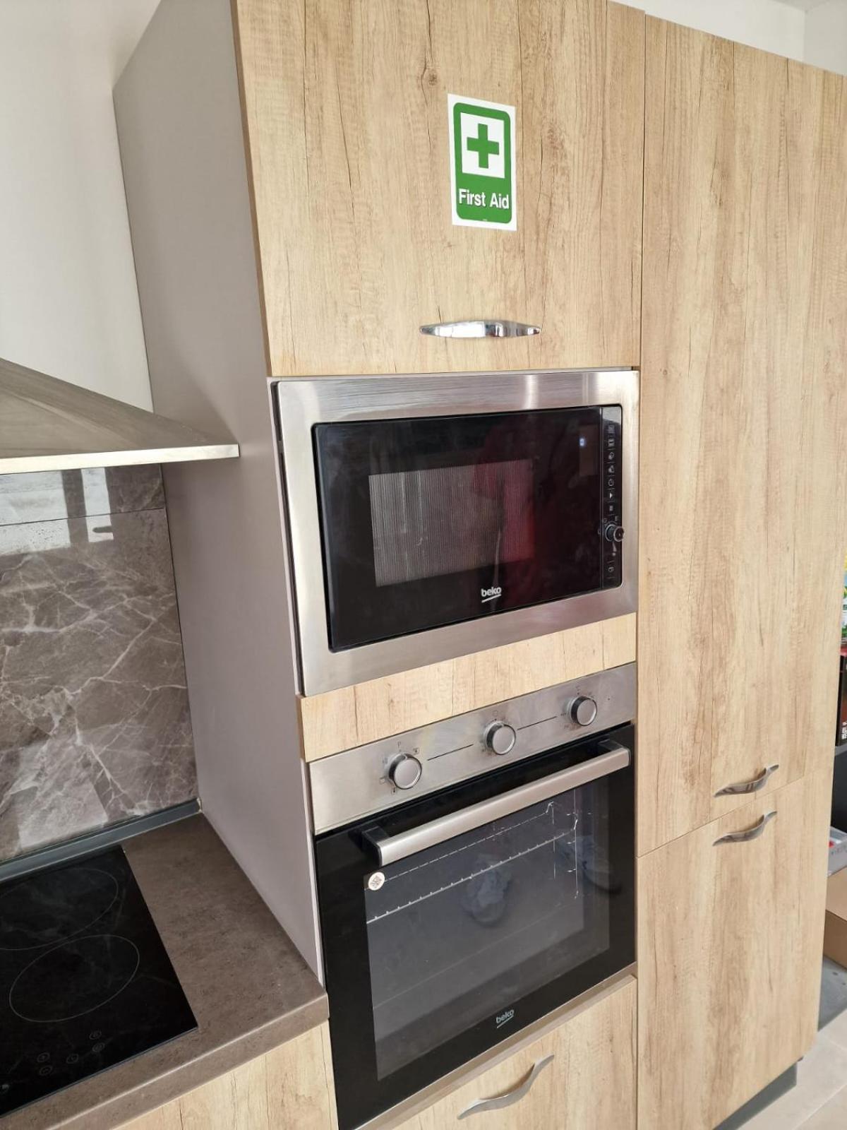 Sky Apartment 3 เซนต์พอลส์เบย์ ภายนอก รูปภาพ